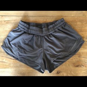Lululemon Hotty Hot Shorts II Sz 6 Inseam …